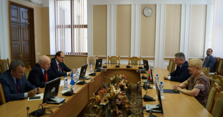 Встреча с главой Миссии международных наблюдателей от СНГ С.Н.Лебедевым